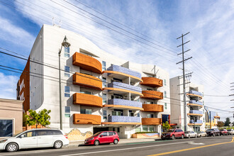 Sol y Luna in Los Angeles, CA - Building Photo - Primary Photo