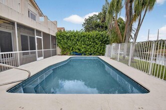 18196 Clear Brook Cir in Boca Raton, FL - Building Photo - Building Photo