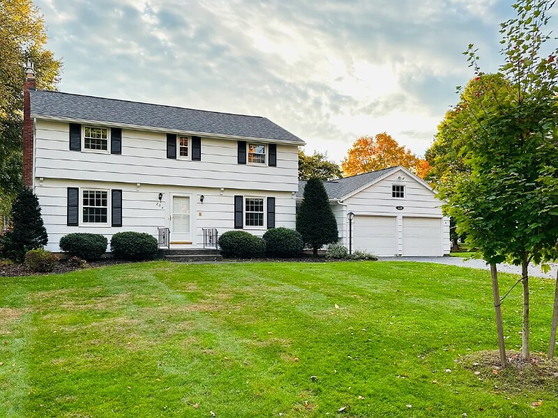 224 London Rd in Webster, NY - Building Photo