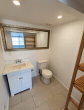 209 10th St, Unit 2 in Daytona Beach, FL - Building Photo - Building Photo