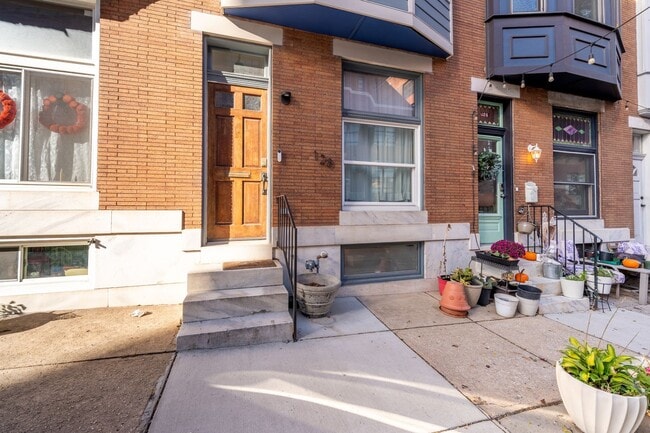 128 S Ellwood Ave in Baltimore, MD - Building Photo - Building Photo