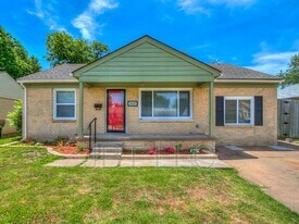 2132 Andover Ct in The Village, OK - Building Photo
