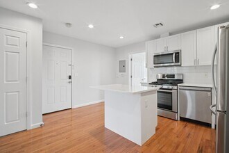 240.5 South St in Jersey City, NJ - Building Photo - Building Photo