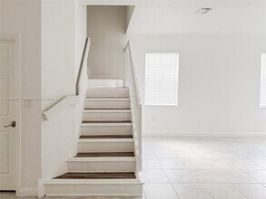 10436 W 34th Ct in Hialeah, FL - Building Photo - Building Photo