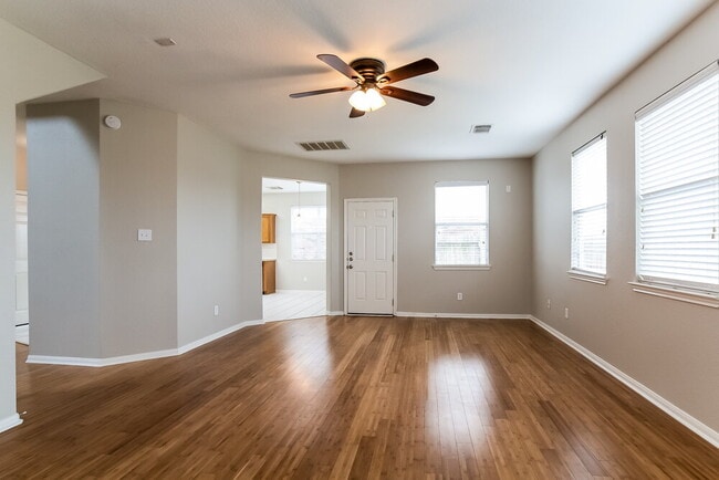 15811 Granite Mountain Trail in Houston, TX - Foto de edificio - Building Photo