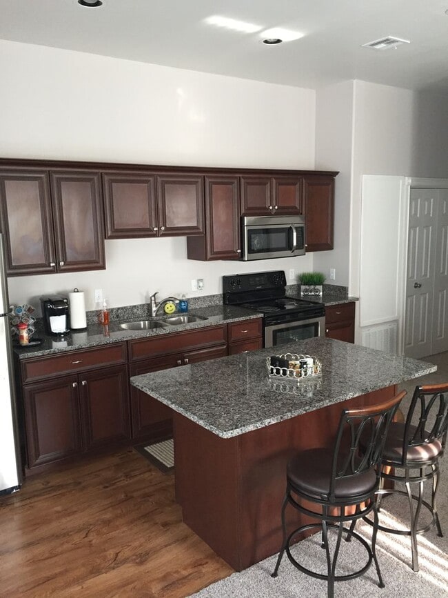 property at 1 E Madison Ave