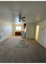 3204 Atchison St in Riverbank, CA - Building Photo - Building Photo