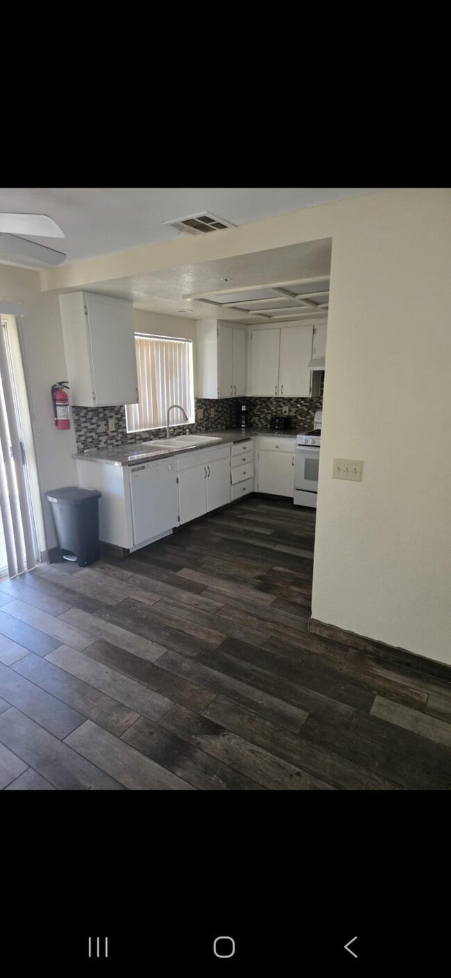 13595 Sarita Dr in Desert Hot Springs, CA - Building Photo - Building Photo