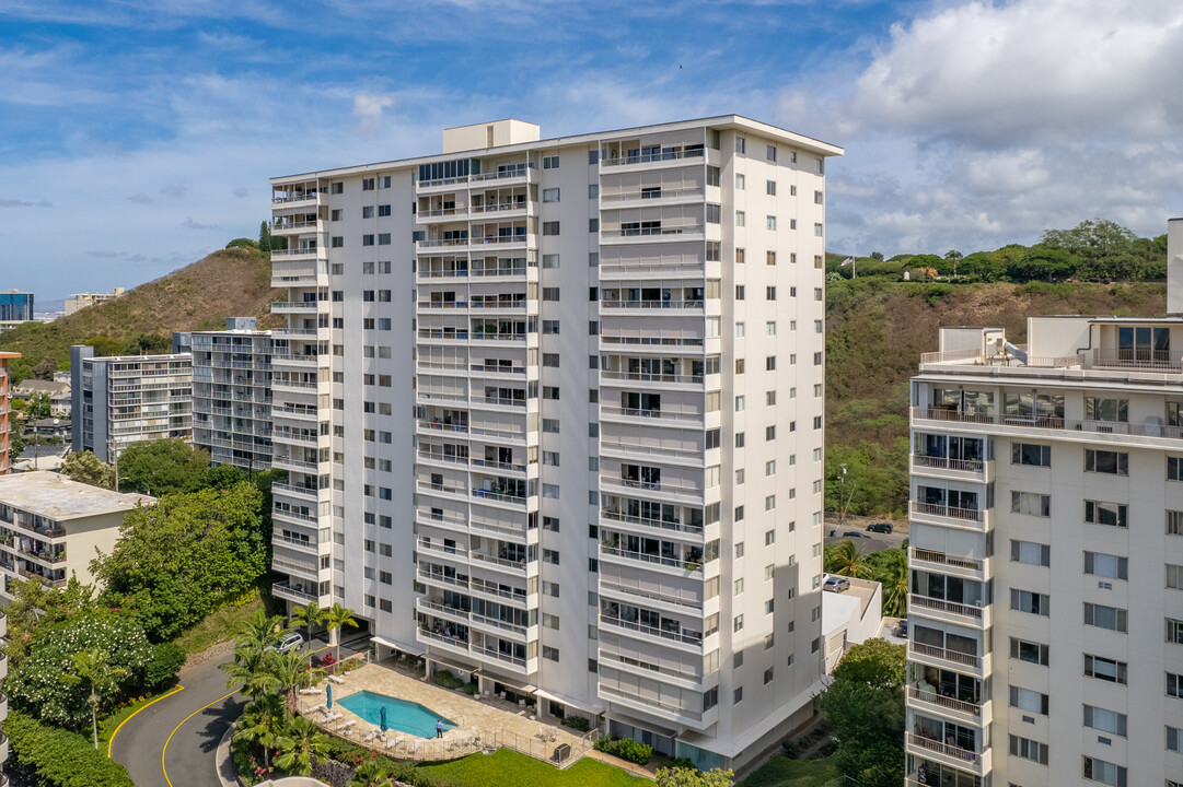 999 Wilder Ave in Honolulu, HI - Building Photo