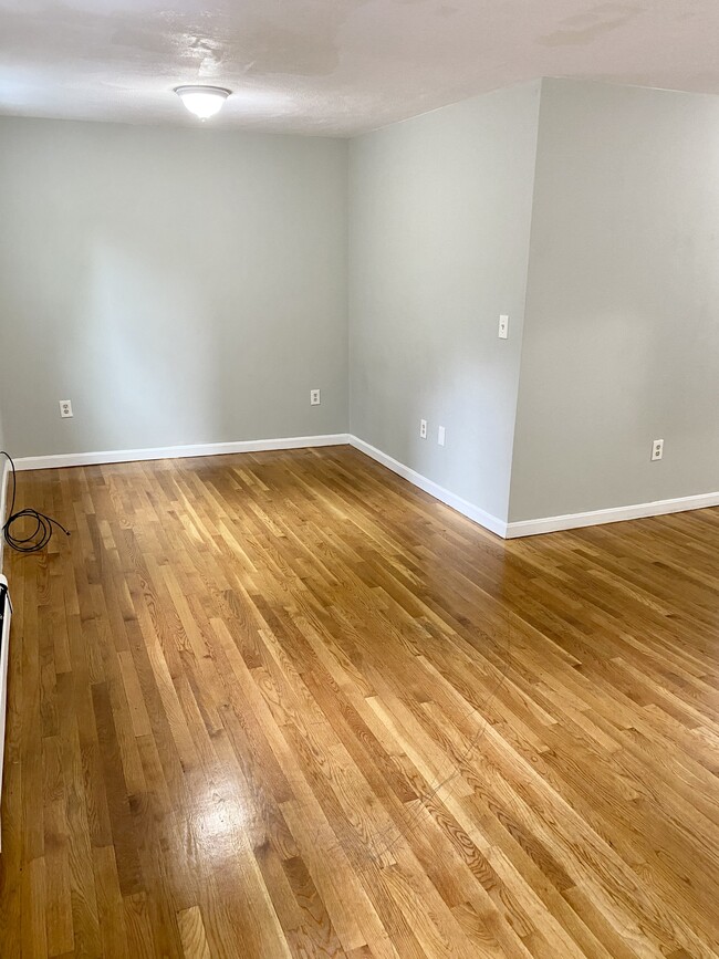 75 7th St, Unit 2 in Cambridge, MA - Building Photo - Building Photo