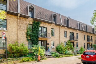2268 Quesnel Rue in Montréal, QC - Building Photo