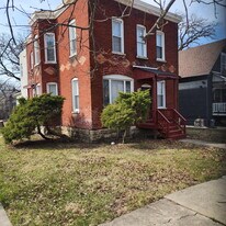1528 Thorn St, Unit First floor in Chicago Heights, IL - Building Photo