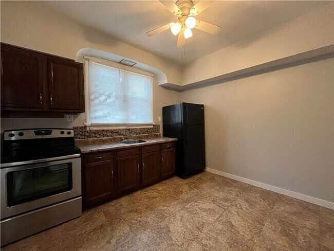 316 North St in Jim Thorpe, PA - Building Photo - Building Photo