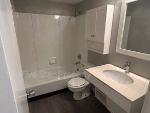 629 W Washington St in Springfield, IL - Building Photo - Building Photo