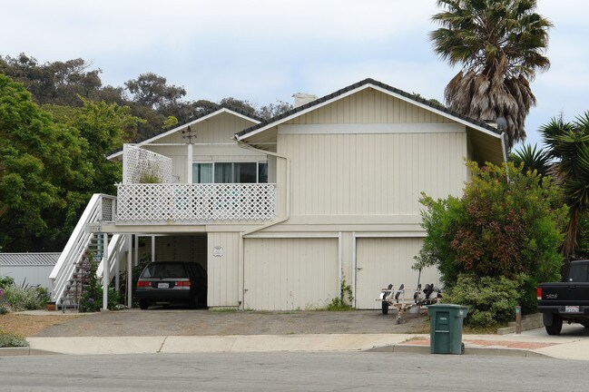 914-916 Seahorse Ct in Ventura, CA - Foto de edificio - Building Photo