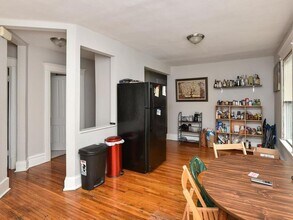 1226 Adams St NE in Minneapolis, MN - Building Photo - Building Photo
