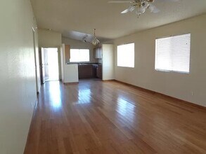 6094 N April Dr in Tucson, AZ - Building Photo - Building Photo