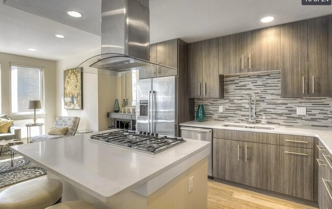 property at 3032 Zuni St
