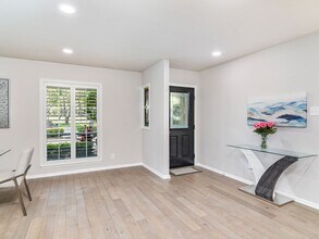 132 Wagon Trail Rd in Shavano Park, TX - Building Photo - Building Photo