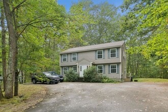 98 Alewive Rd in Kennebunk, ME - Building Photo - Building Photo