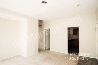 2006 Wyandotte Ave in Lakewood, OH - Building Photo - Building Photo