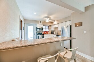 818 11th St in Galveston, TX - Building Photo - Building Photo