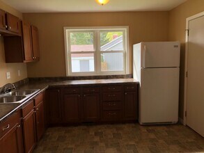 508 12th St-Unit -B in Silvis, IL - Building Photo - Building Photo