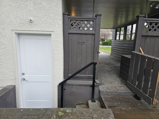 46330 Chilliwack Central Rd in Chilliwack, BC - Building Photo - Building Photo