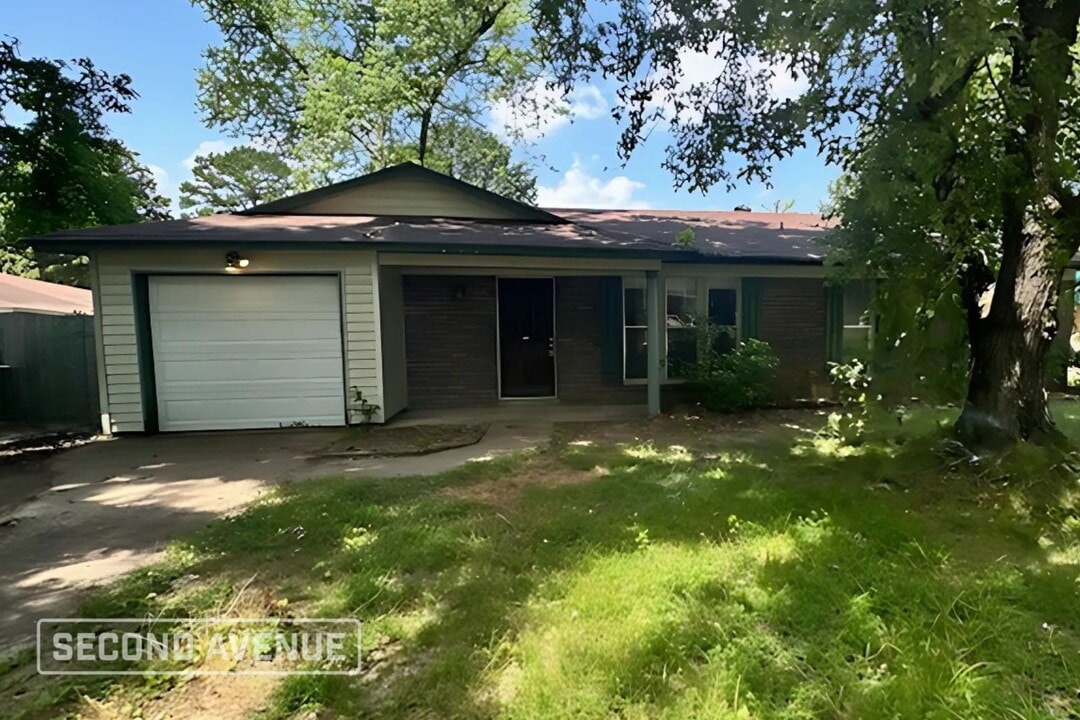 11 Luau Dr in North Little Rock, AR - Building Photo