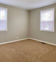102 Valley View Cir in Clarksville, TN - Building Photo - Building Photo