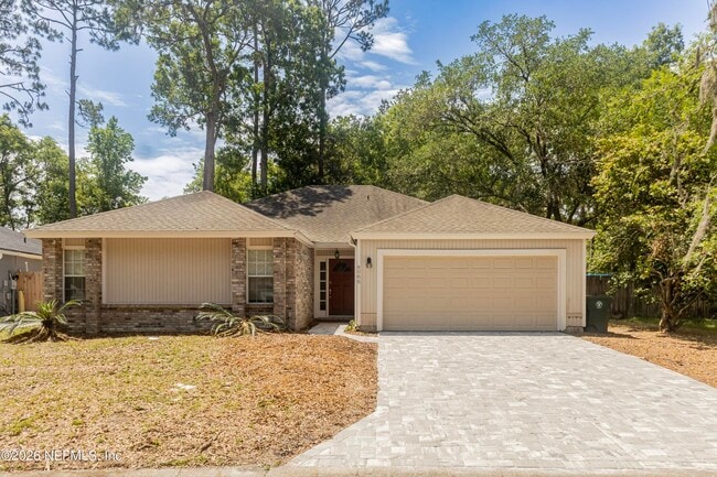 8066 Dickie Dr