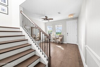 1067 Seaside Dr N in Jacksonville Beach, FL - Building Photo - Building Photo