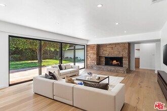5160 Los Feliz Blvd in Los Angeles, CA - Building Photo - Building Photo