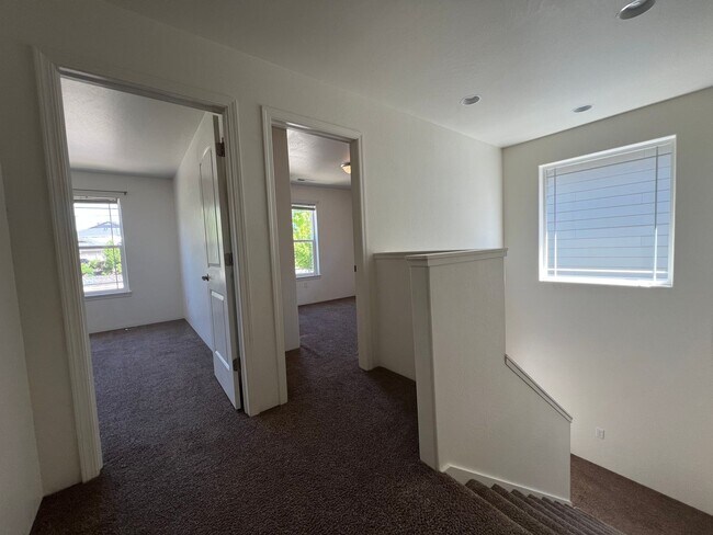 678 E Nevada St in Ashland, OR - Building Photo - Building Photo