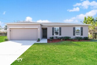 1810 SW Effland Ave in Port St. Lucie, FL - Building Photo - Building Photo