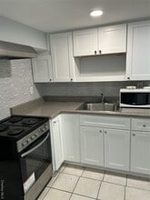 30 Gates Ave in Brentwood, NY - Building Photo - Building Photo