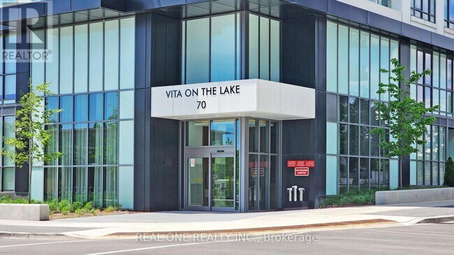 70 Annie Craig Dr in Toronto, ON - Building Photo - Building Photo