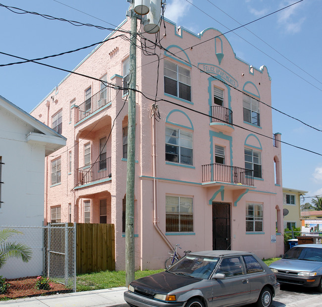 Little Havana Apartments in Miami, FL - Building Photo - Building Photo