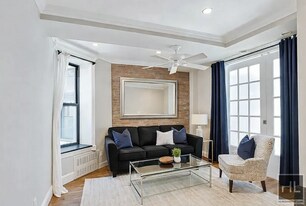 East 25th Street, Unit 1A in New York, NY - Building Photo