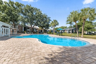 Epic Apartments in Daytona Beach, FL - Building Photo