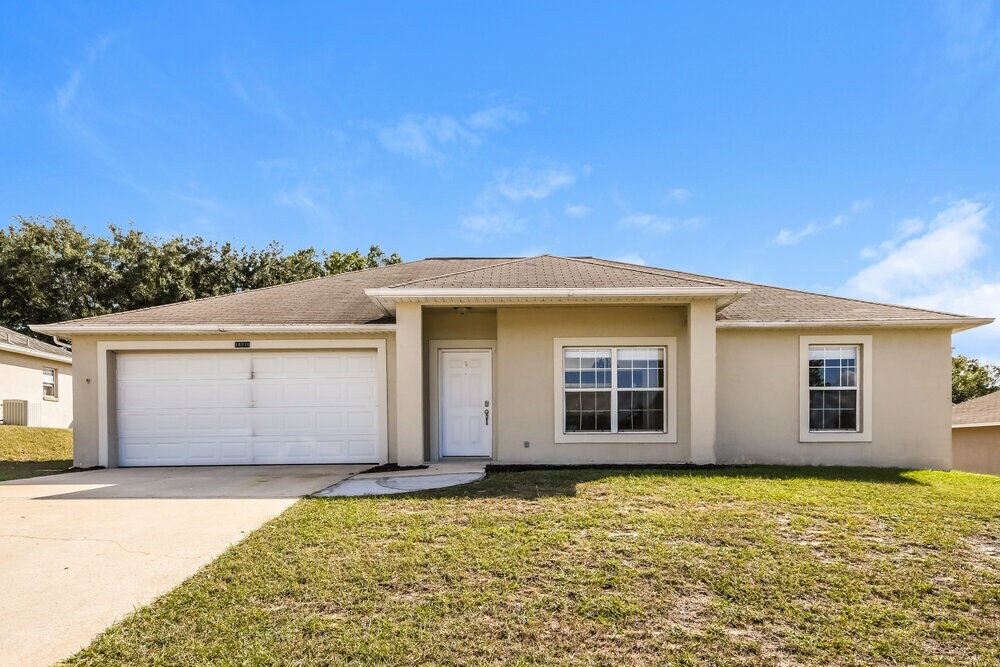 14816 Windy Mt Cir in Clermont, FL - Building Photo