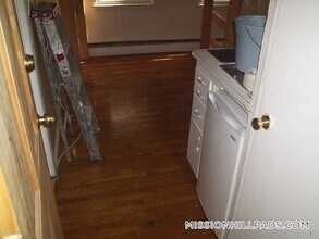 51 S Huntington Ave, Unit 103 in Boston, MA - Building Photo - Building Photo