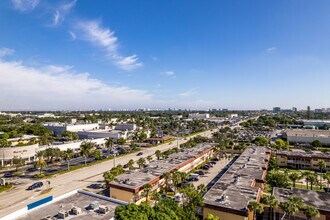 The Courtyards At Cimarron in Oakland Park, FL - Building Photo - Building Photo