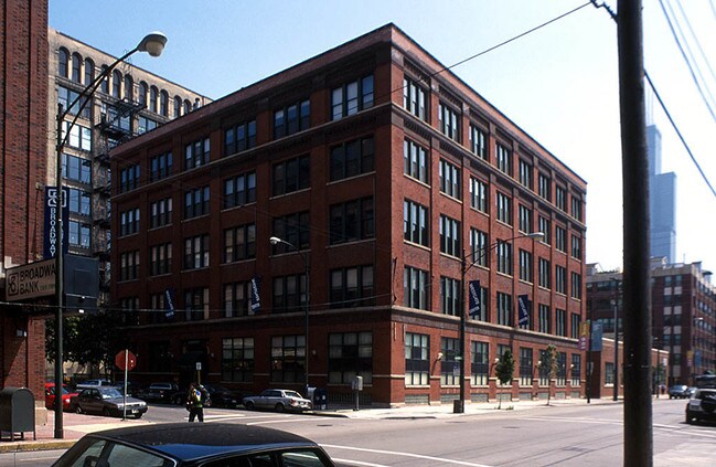 Westgate Center in Chicago, IL - Foto de edificio - Building Photo