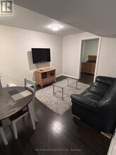 28 Sheldon Dr in Ajax, ON - Building Photo - Building Photo