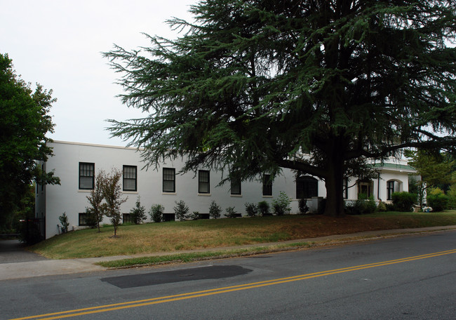 1281 W Fourth St in Winston-Salem, NC - Building Photo - Building Photo