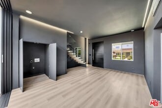 5642 Tilden Ave in Los Angeles, CA - Building Photo - Building Photo