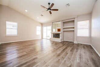 5028 Monte Del Sol Ln in North Las Vegas, NV - Foto de edificio - Building Photo