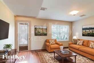 7811 Cedar View St in Baytown, TX - Building Photo - Building Photo