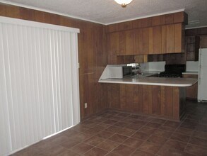 305 W Florida Ave in Ruston, LA - Foto de edificio - Building Photo